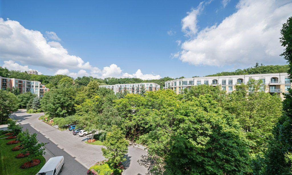 Skyline — Hillside At York Mills Condos, North York, Toronto