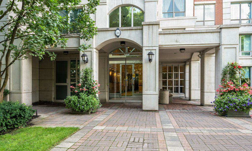 Entrance — Hillside At York Mills Condos, North York, Toronto