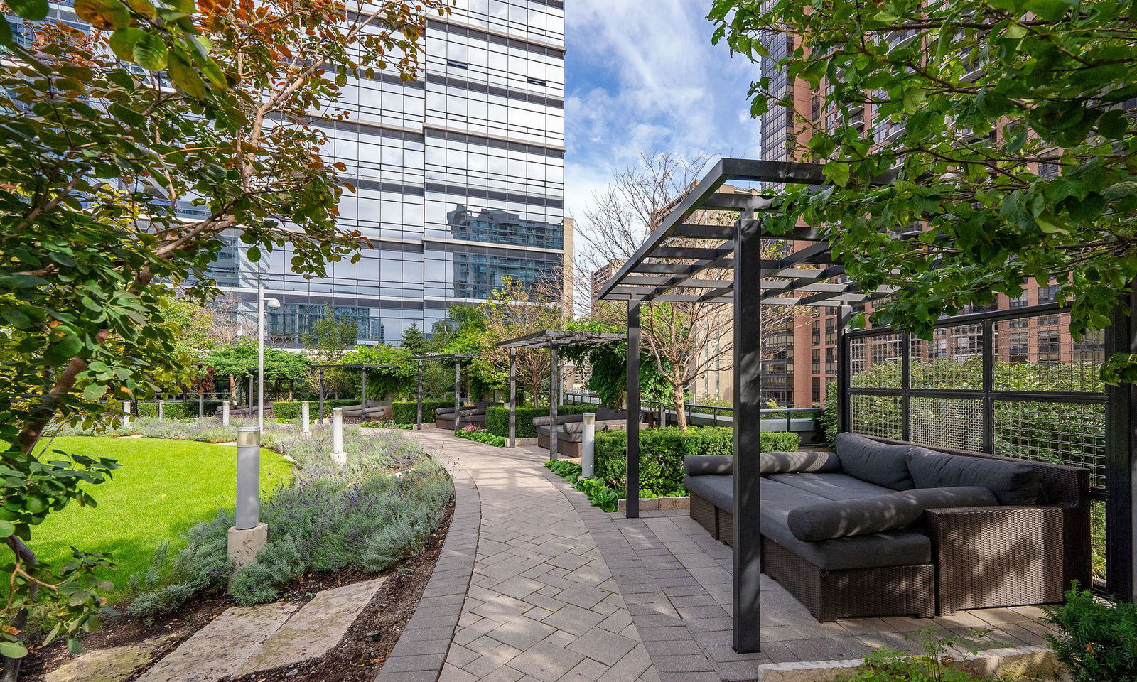 Patio — Hullmark Centre II Condos, North York, Toronto