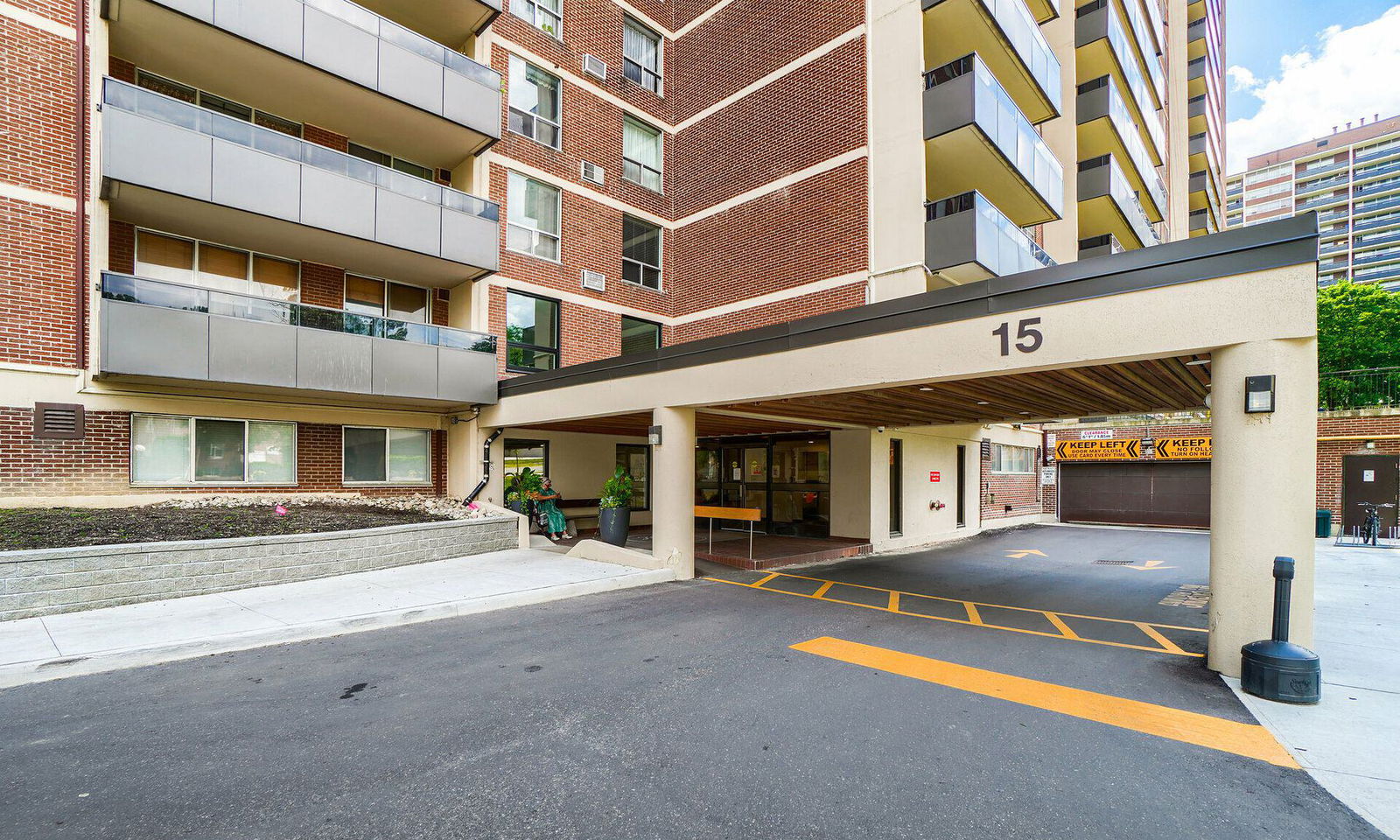 Entrance — Humber Hill Towers Condos, Etobicoke, Toronto