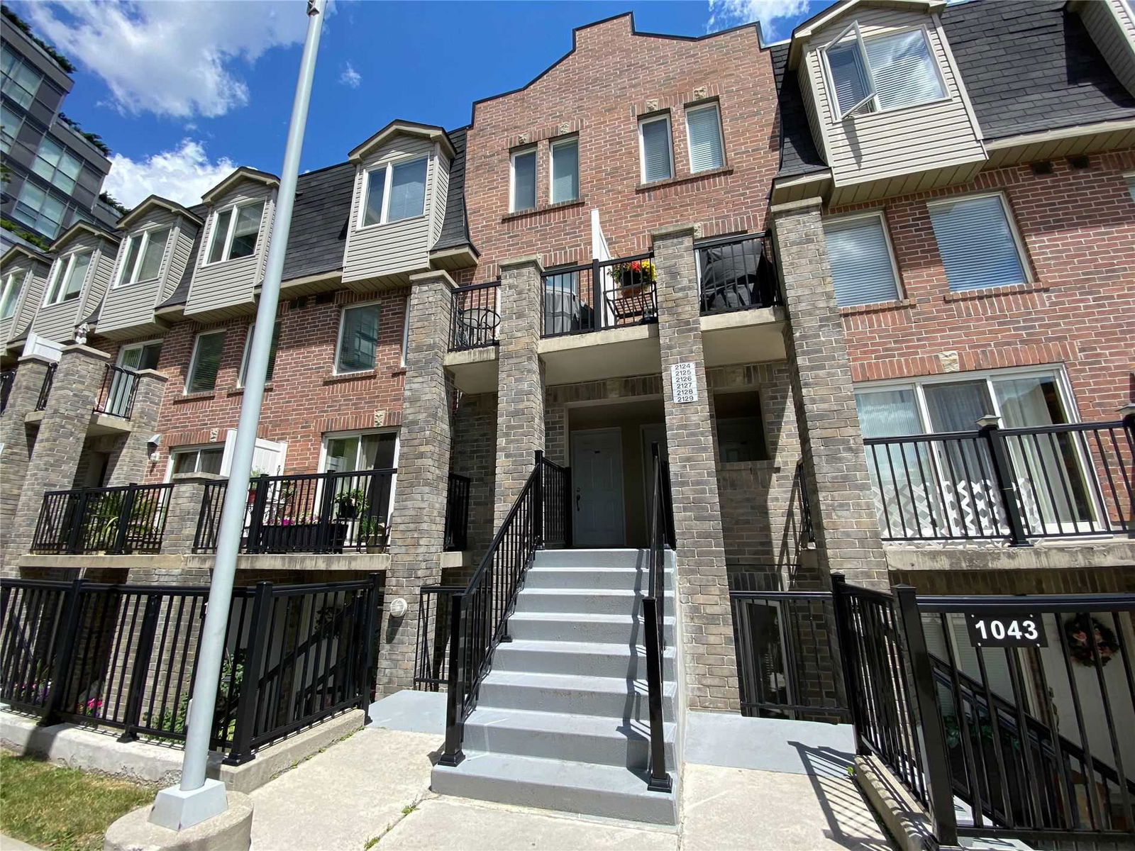 George Appleton Way Townhouses, North York, Toronto