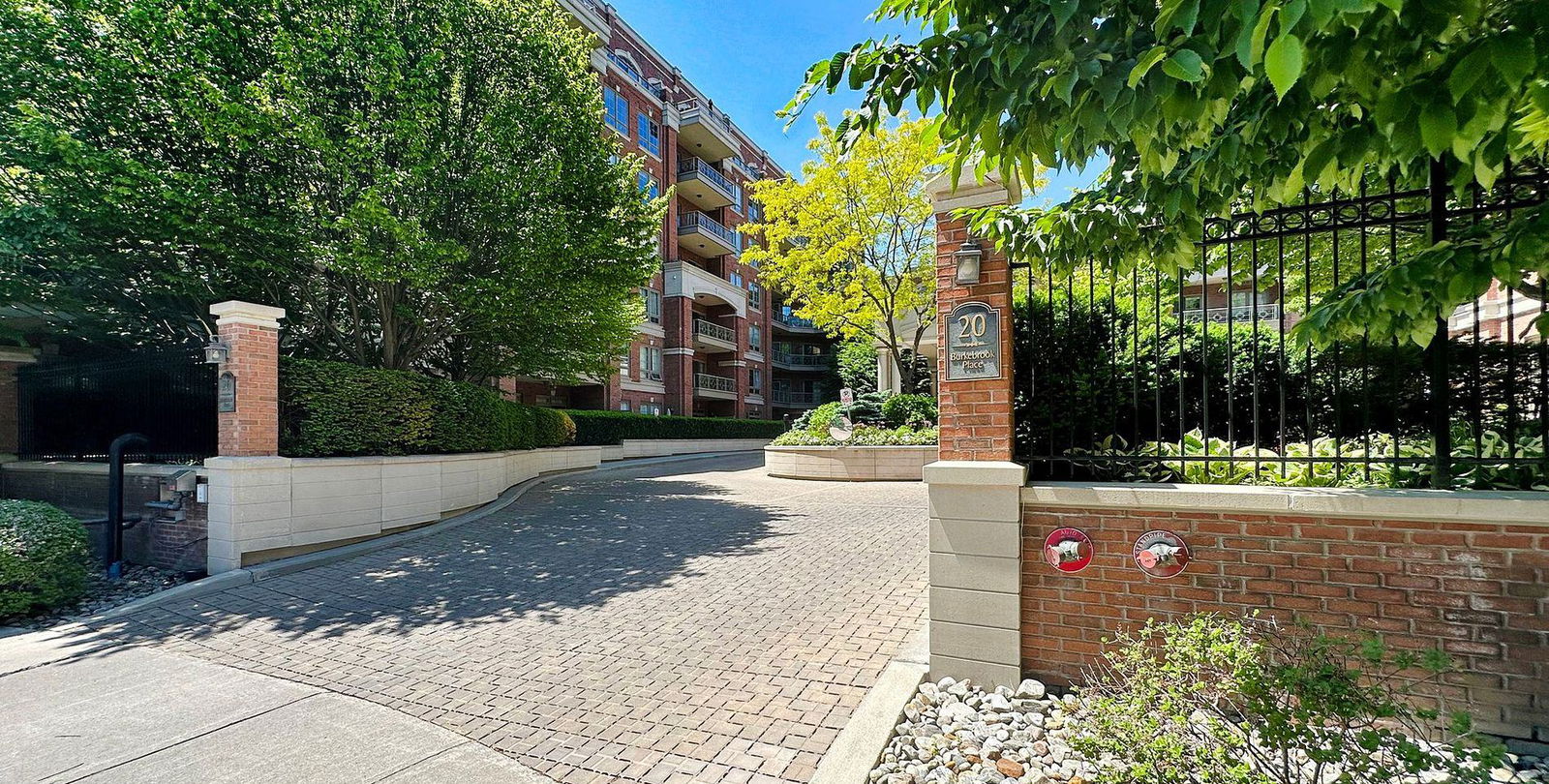 Exterior Side — Kilgour Estate Condos, North York, Toronto