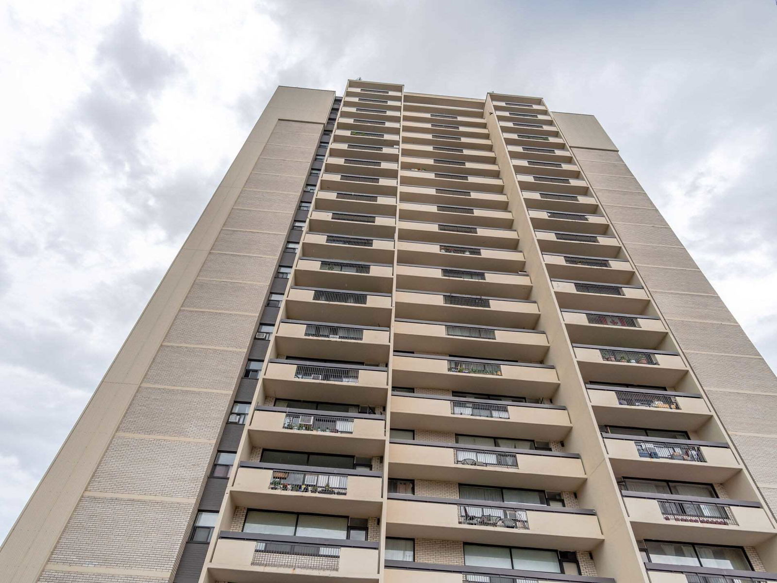 Lawrence Square Condos, North York, Toronto