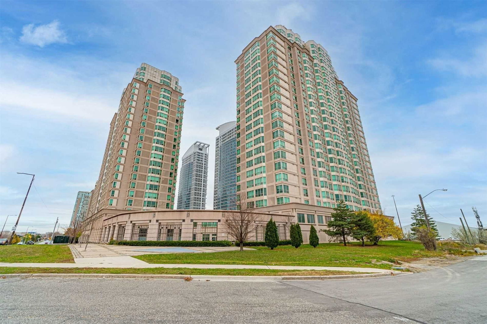 May Tower I Condos, Scarborough, Toronto