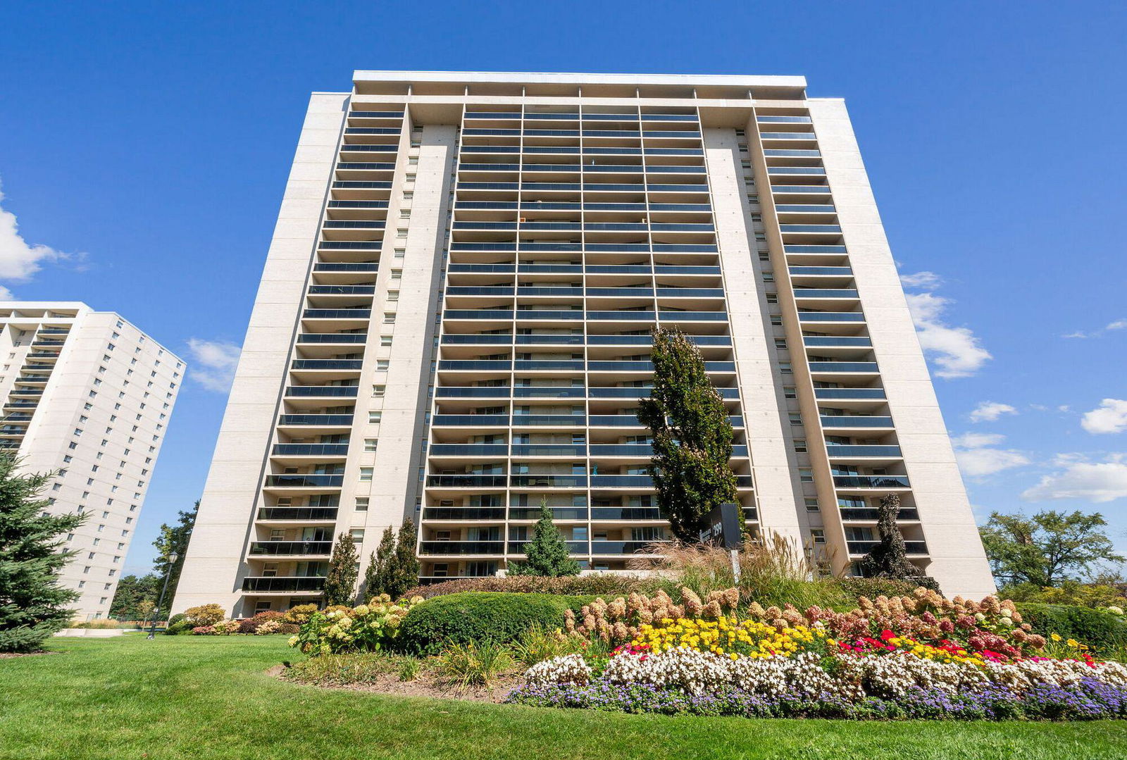 Millgate Manor Condos, Etobicoke, Toronto