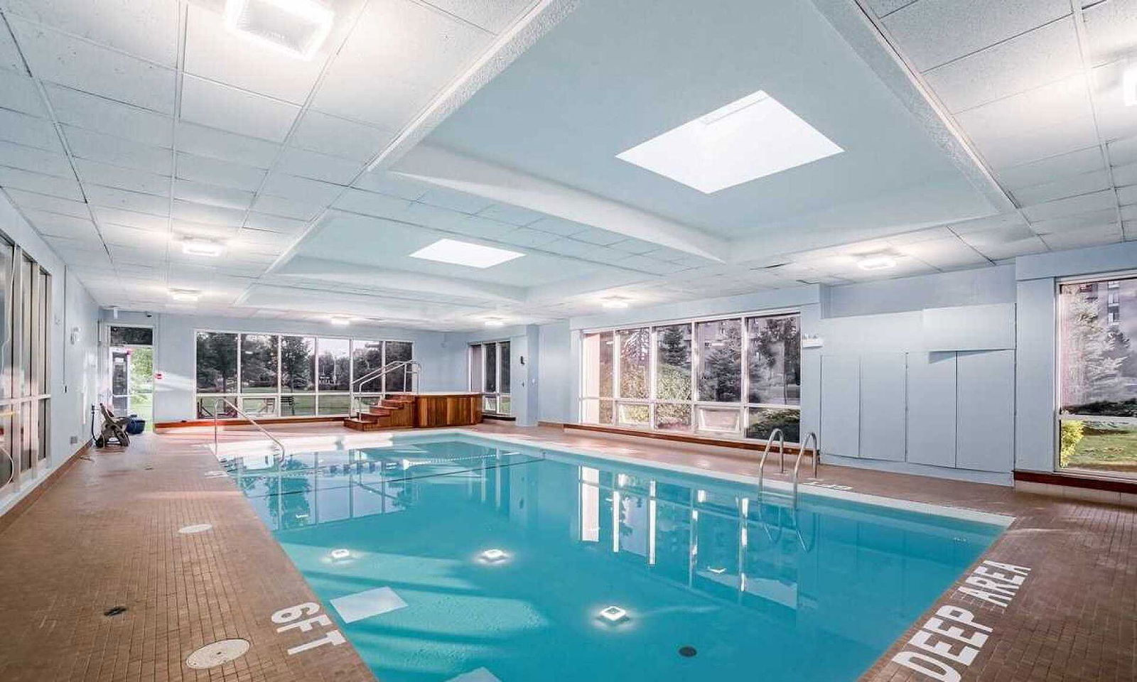 Pool — Millgate Manor Condos, Etobicoke, Toronto