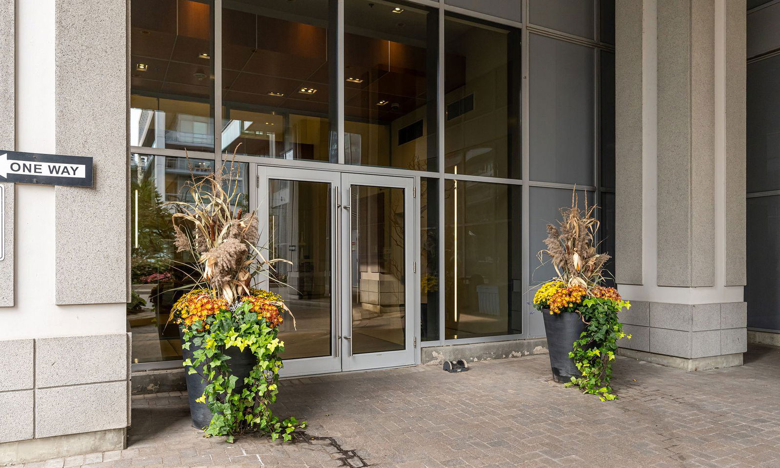 Entrance — Nautilus at Waterview Condos, Etobicoke, Toronto