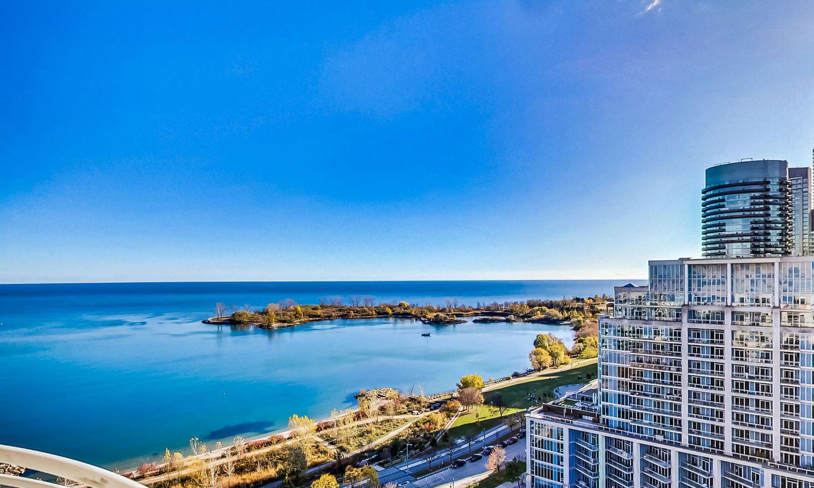 Newport Beach Condos, Etobicoke, Toronto