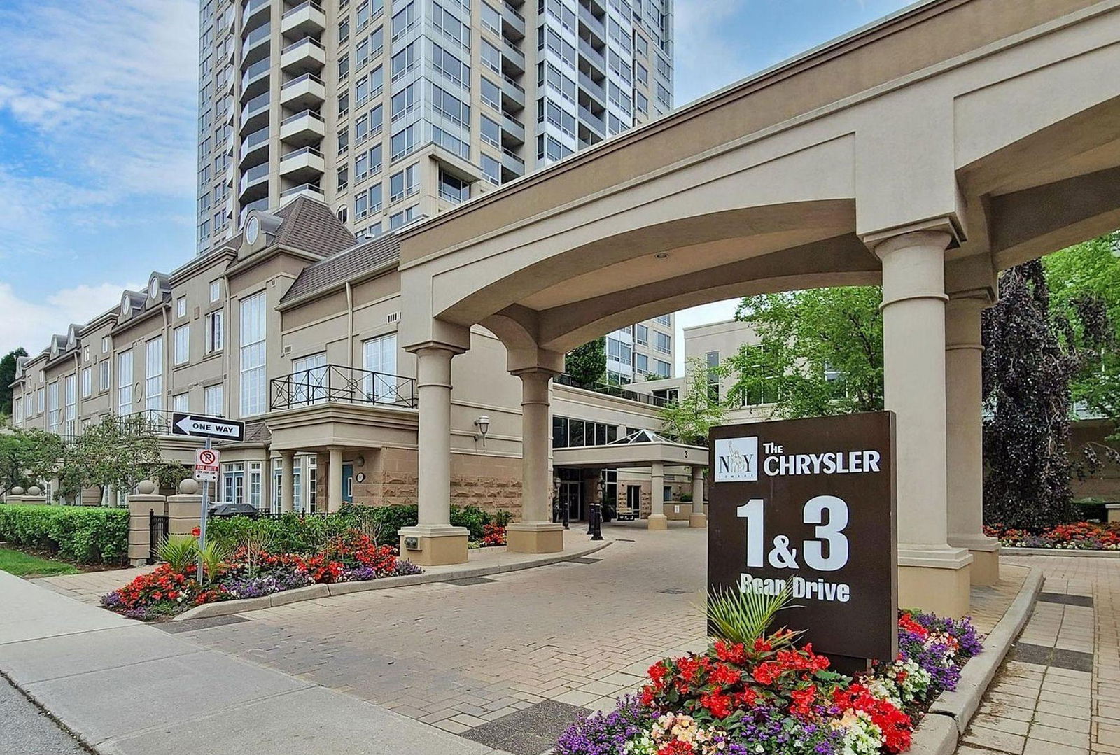 Exterior — NY Towers - The Chrysler, North York, Toronto