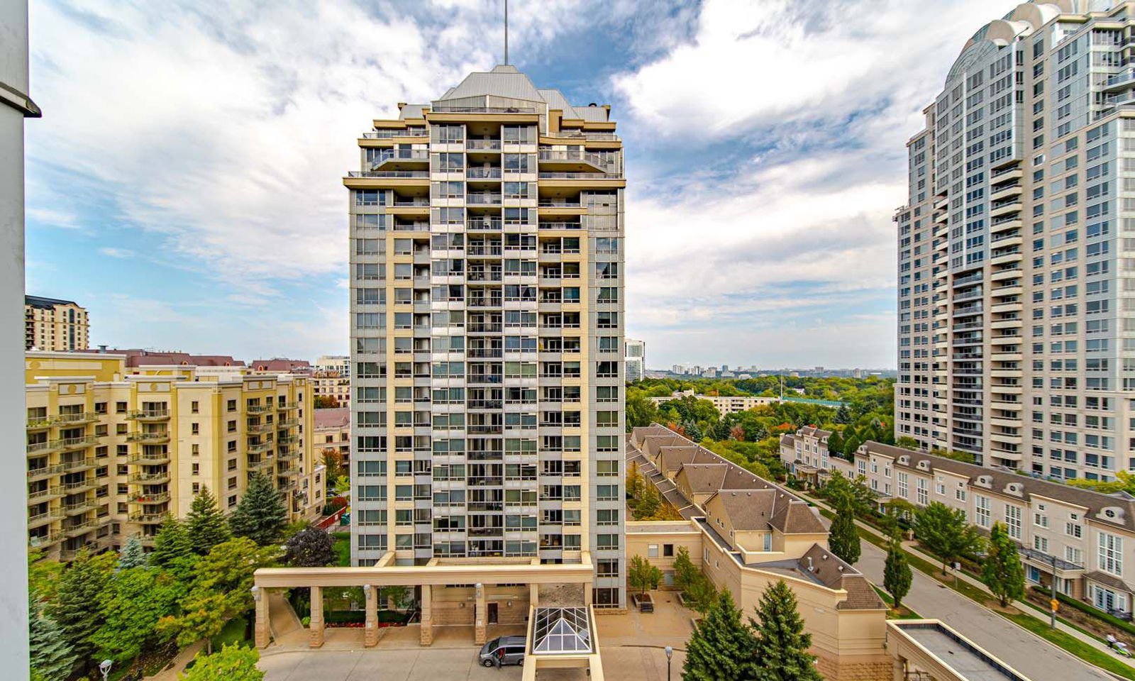 Exterior Side — NY Towers- The Waldorf, North York, Toronto