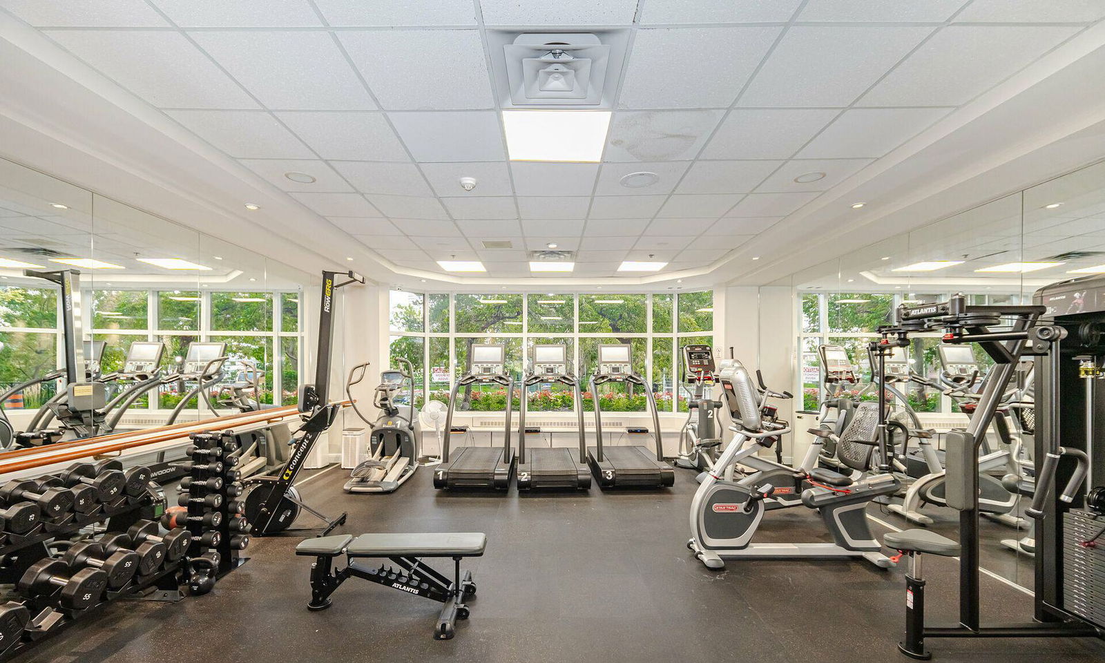 Gym — Palace Place Condos, Etobicoke, Toronto