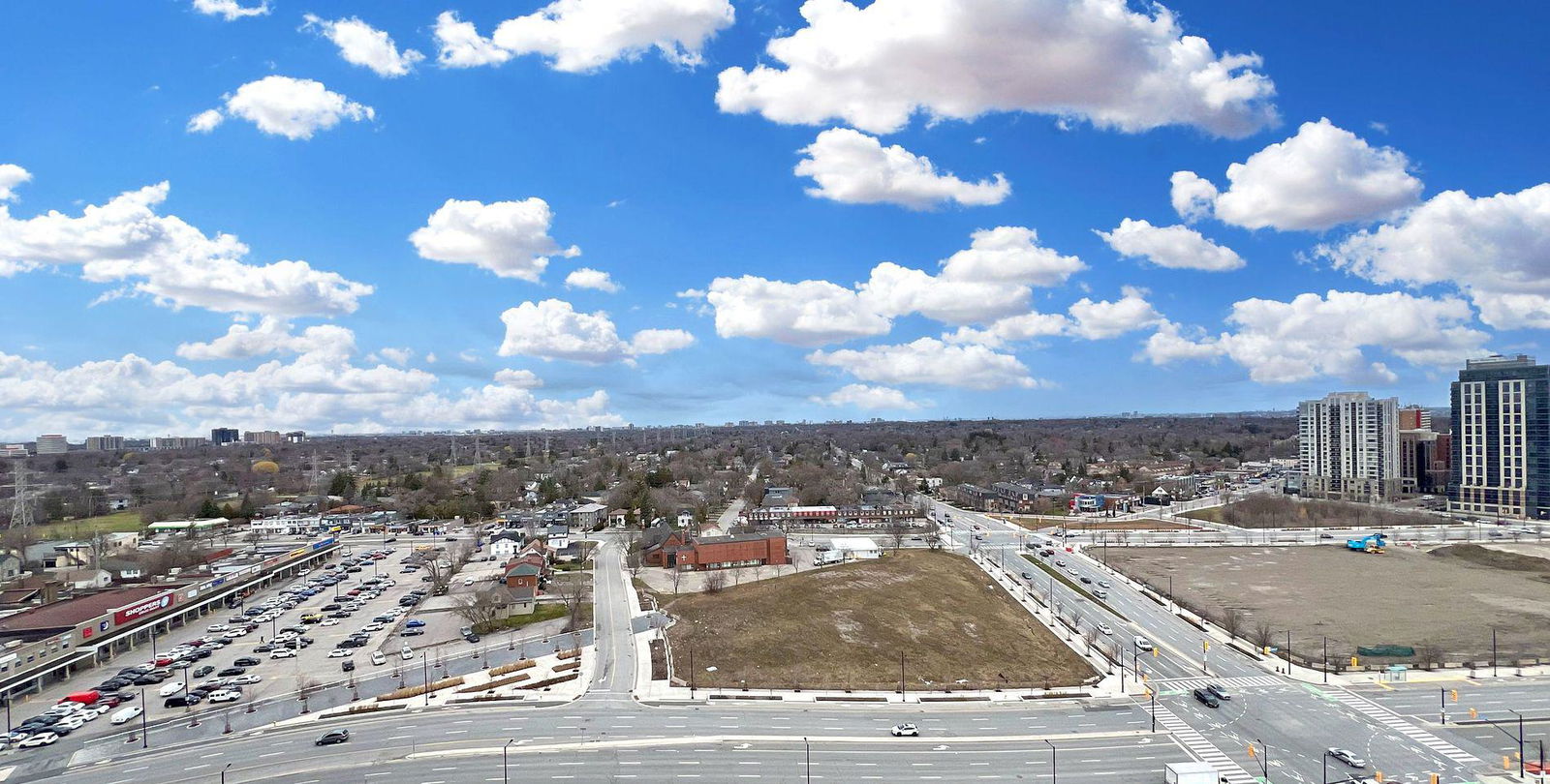 Skyline — Parc Nuvo Condos, Etobicoke, Toronto