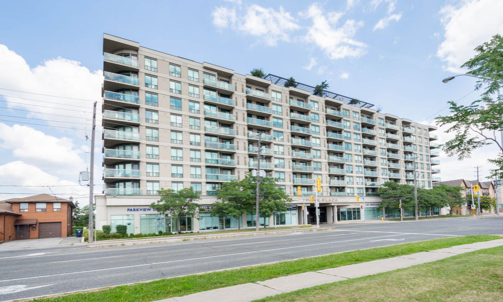 Park Plaza Condos, North York, Toronto