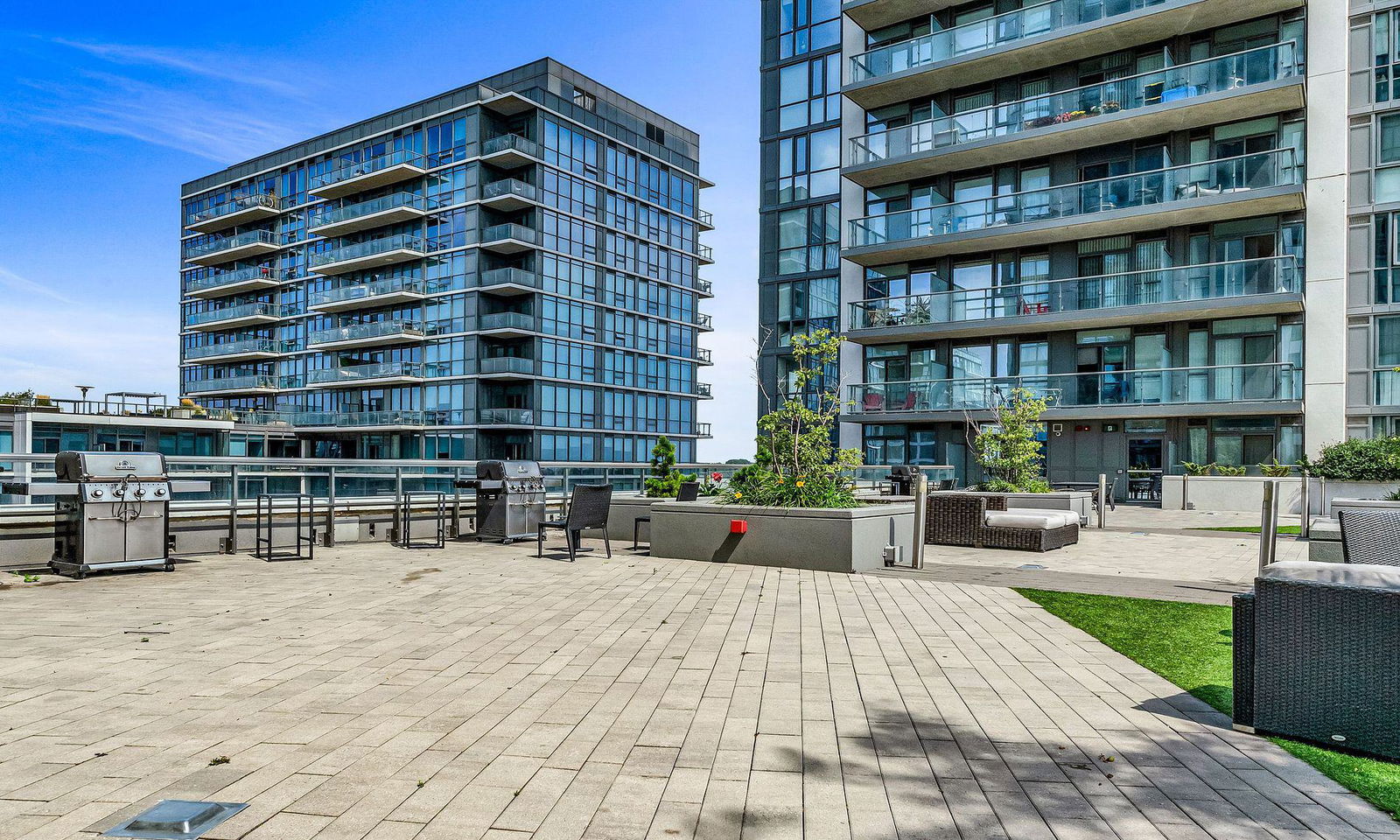 Rooftop Deck — Park Towers Condominiums at IQ, Etobicoke, Toronto