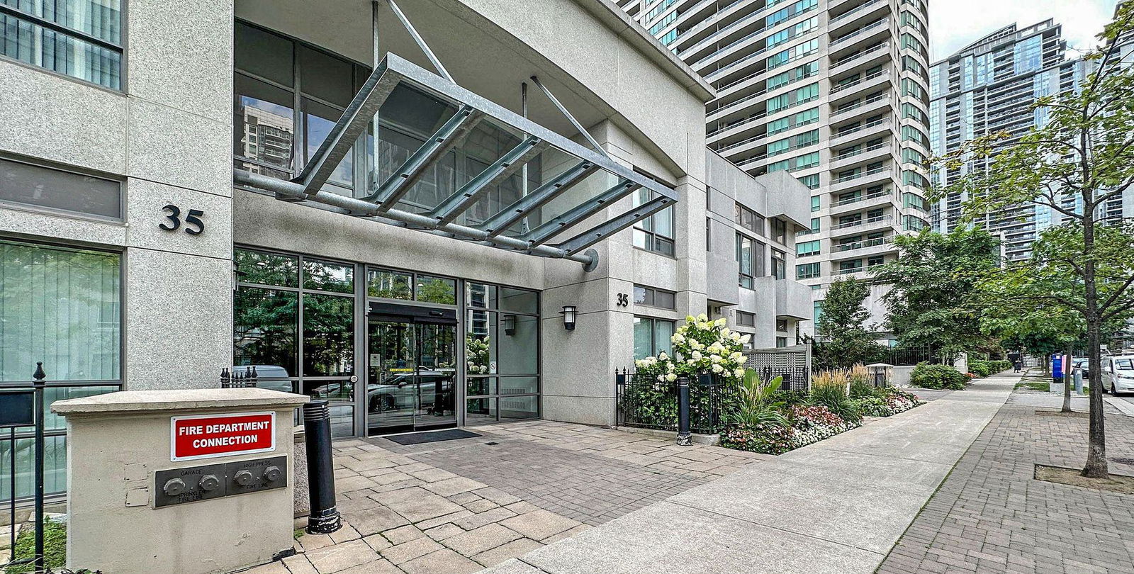 Entrance — Pearl Condos, North York, Toronto