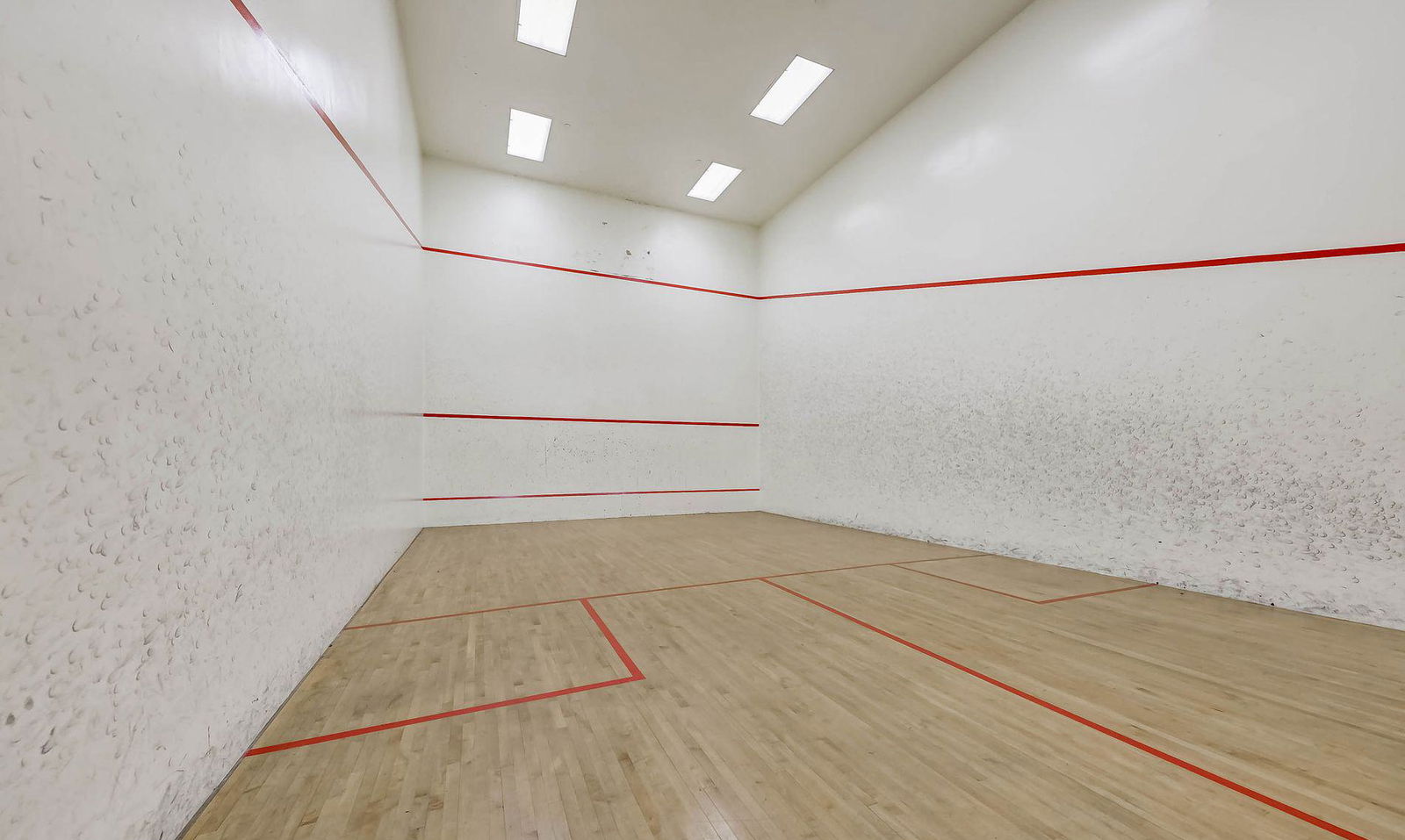 Squash Court — Place Nouveau II Condos, North York, Toronto