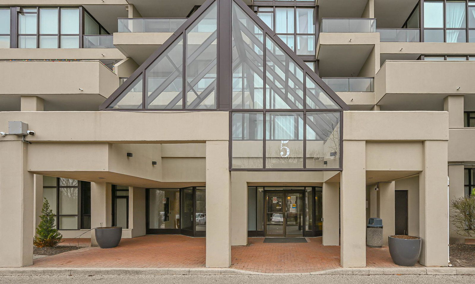 Entrance — Platinum on the Humber Condos, Etobicoke, Toronto