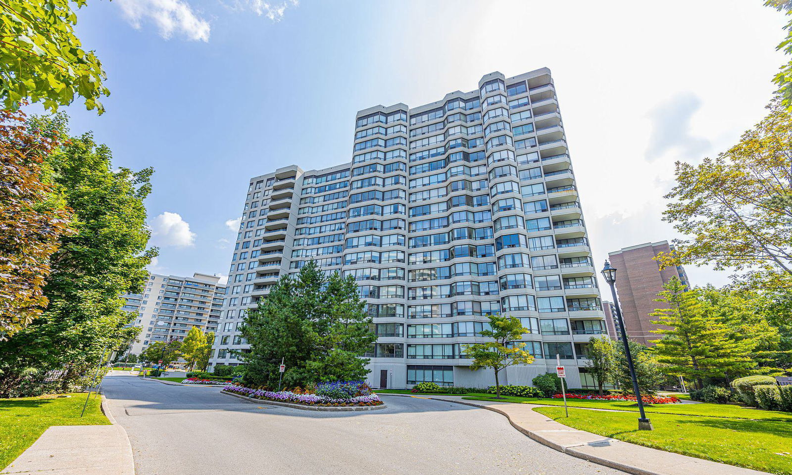 Primrose Towers I Condos, North York, Toronto