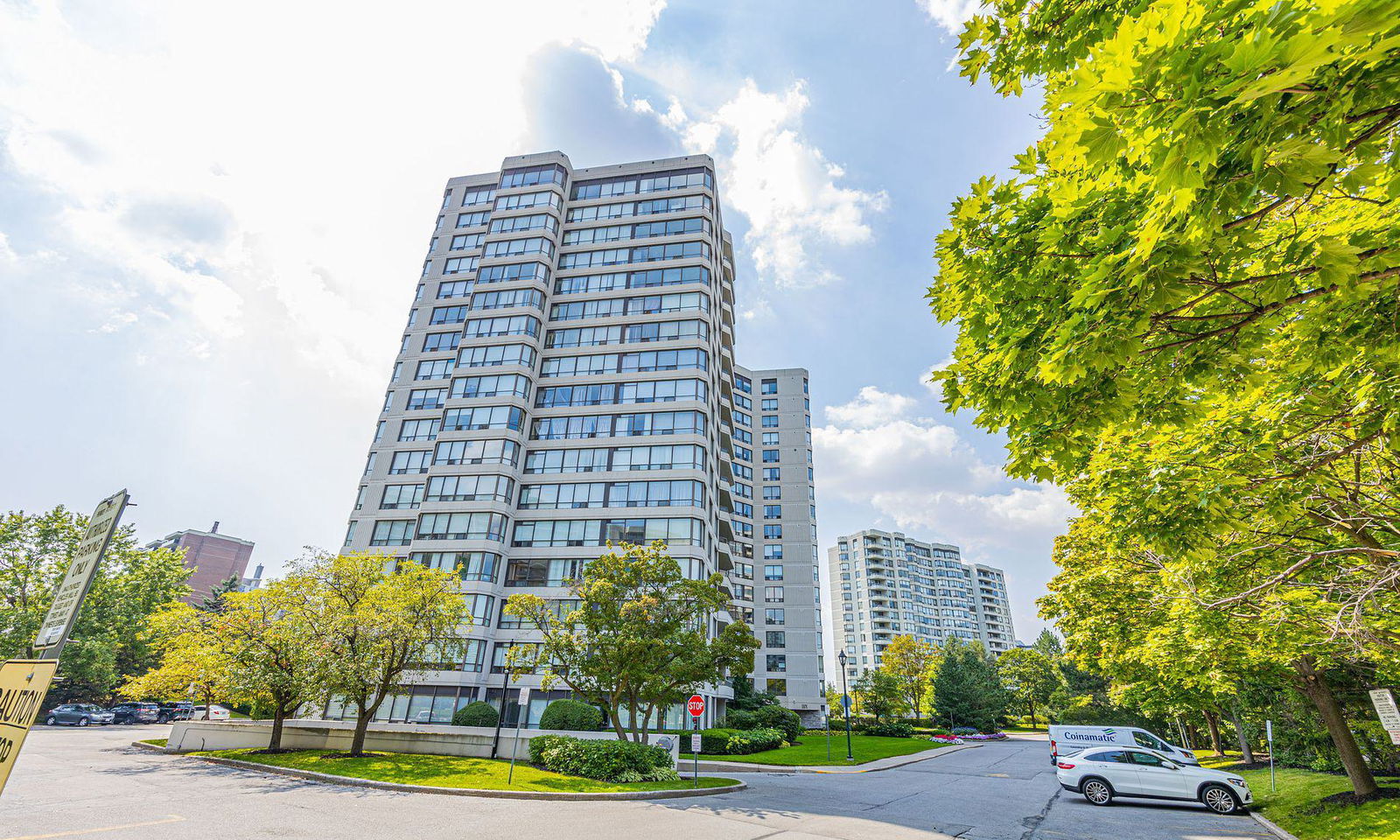 Exterior Side — Primrose Towers I Condos, North York, Toronto