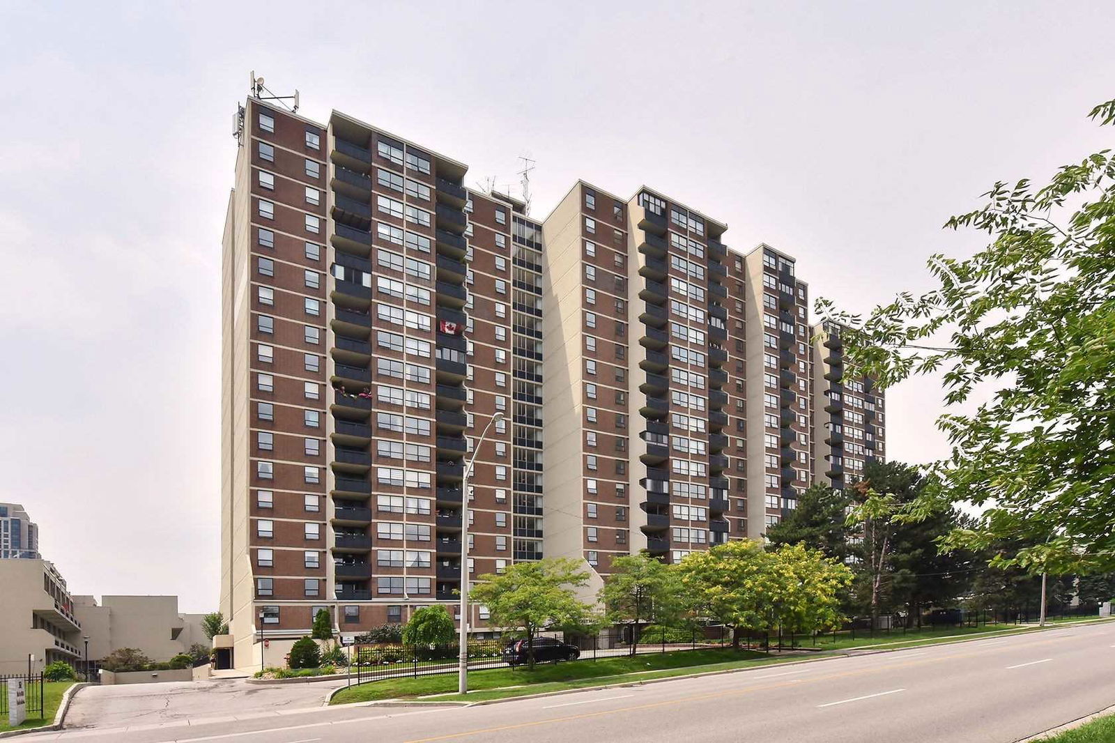 Queenscourt Condos, Etobicoke, Toronto