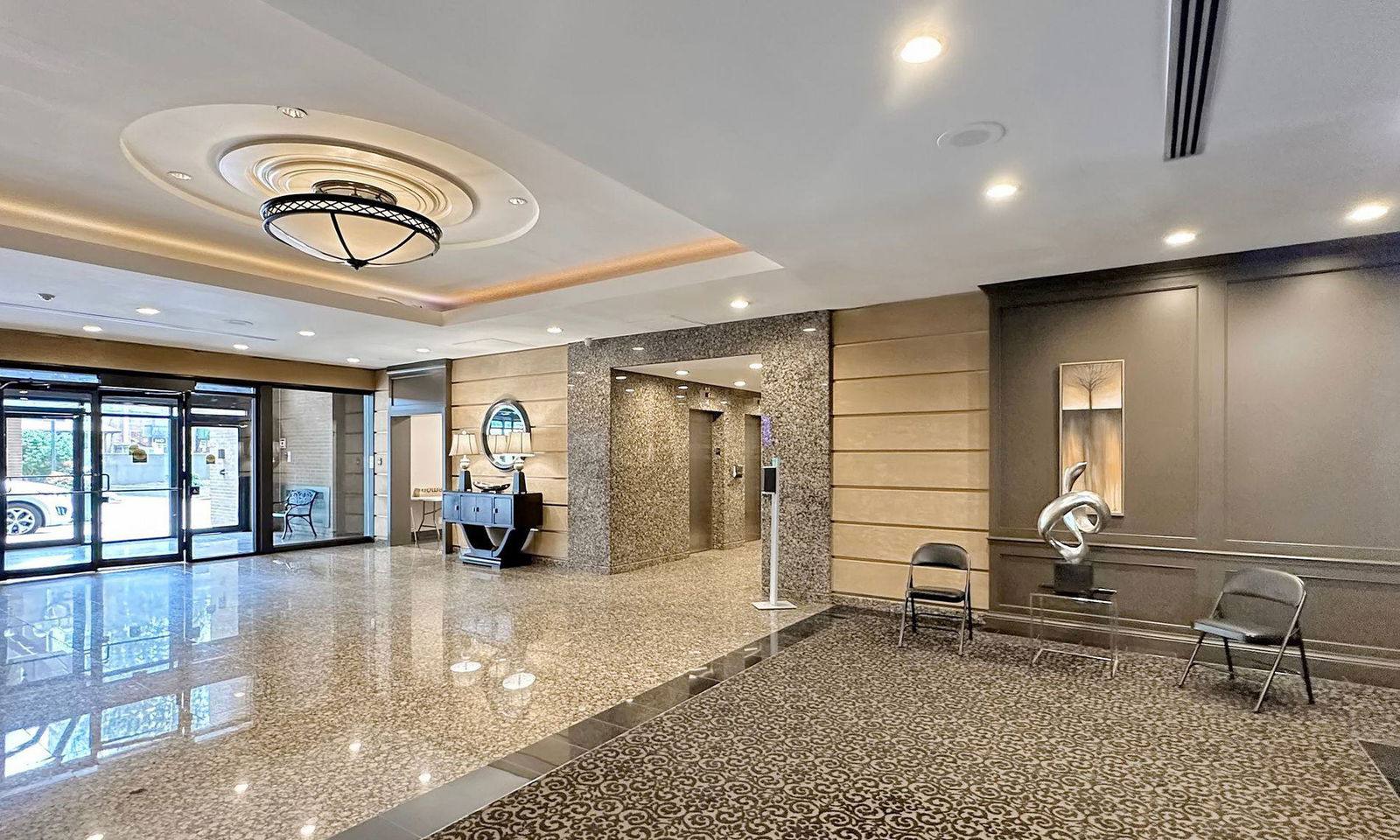 Lobby — Residences of the Madison Centre, North York, Toronto