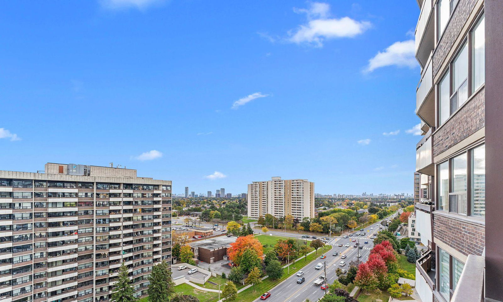 Skyline — Royal Crest III Condos, Scarborough, Toronto