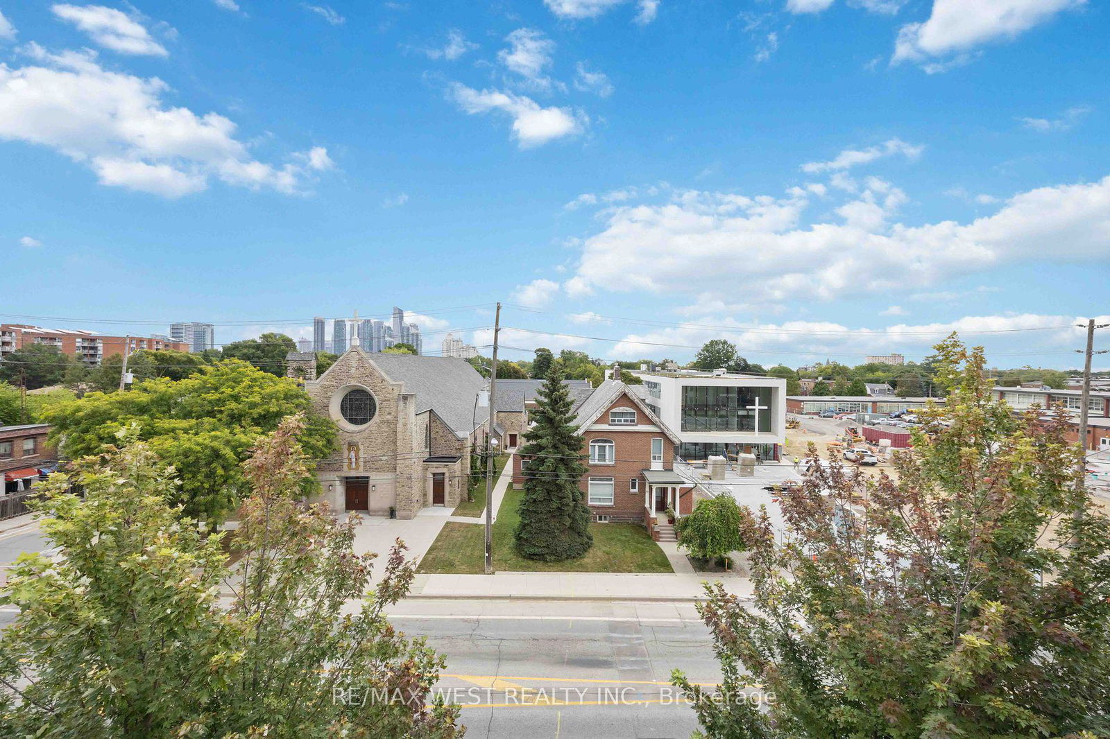 Skyline — Royal  York Townhomes, Etobicoke, Toronto