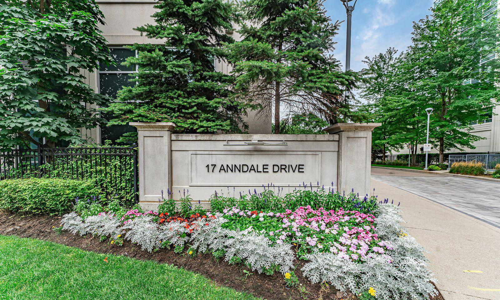 Exterior — Savvy Condos, North York, Toronto