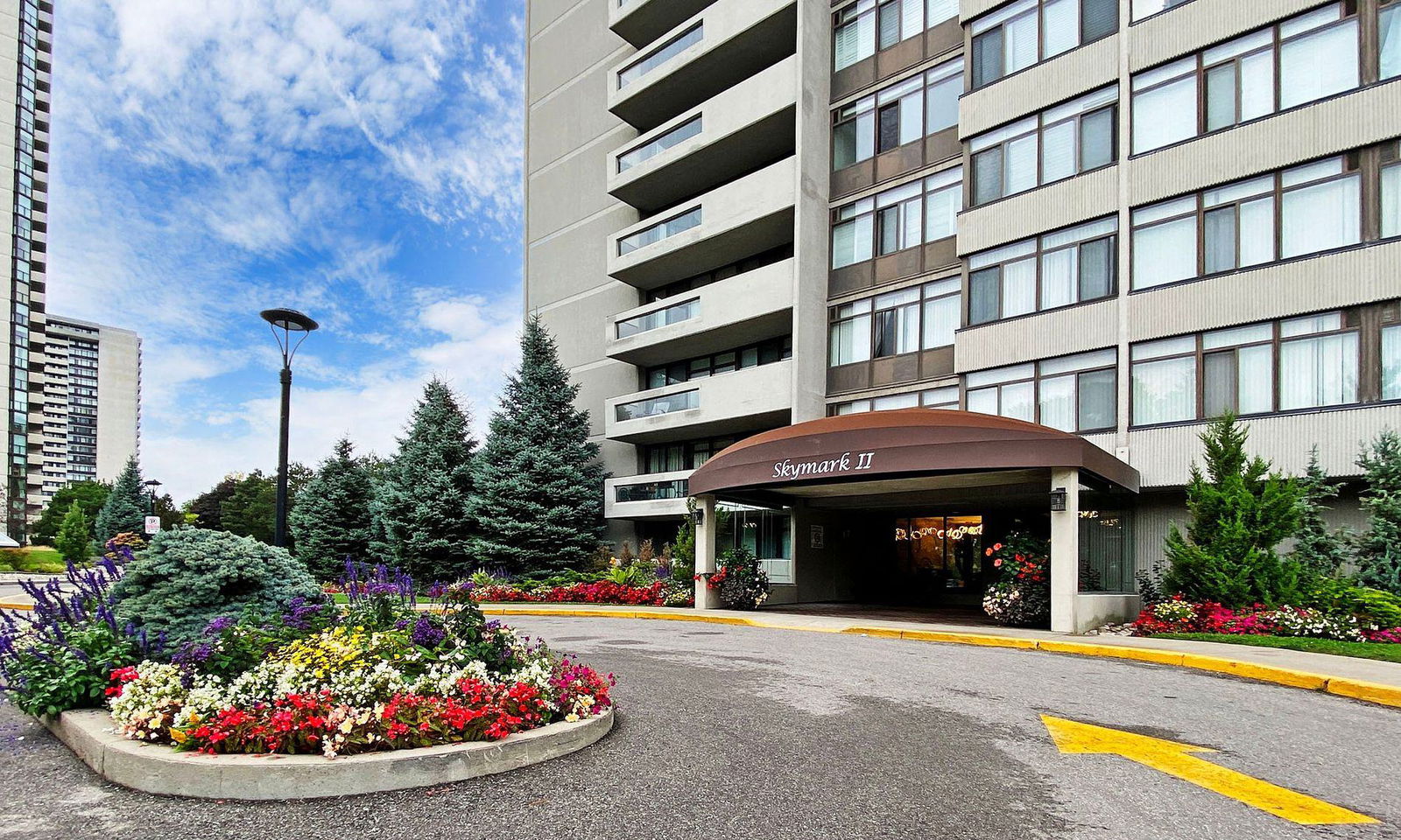 Entrance — Skymark II Condos, North York, Toronto