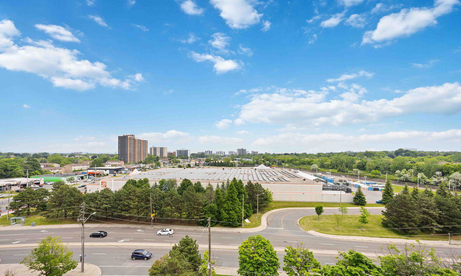 Skyline — Sterling Club II Condos, Scarborough, Toronto