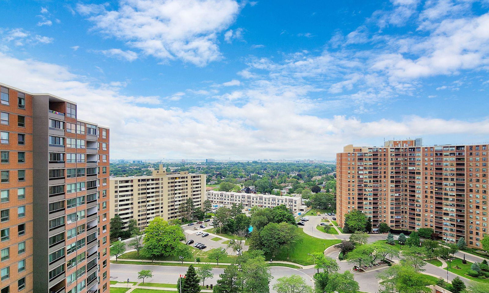 Skyline — Summit Royal Condos, Etobicoke, Toronto