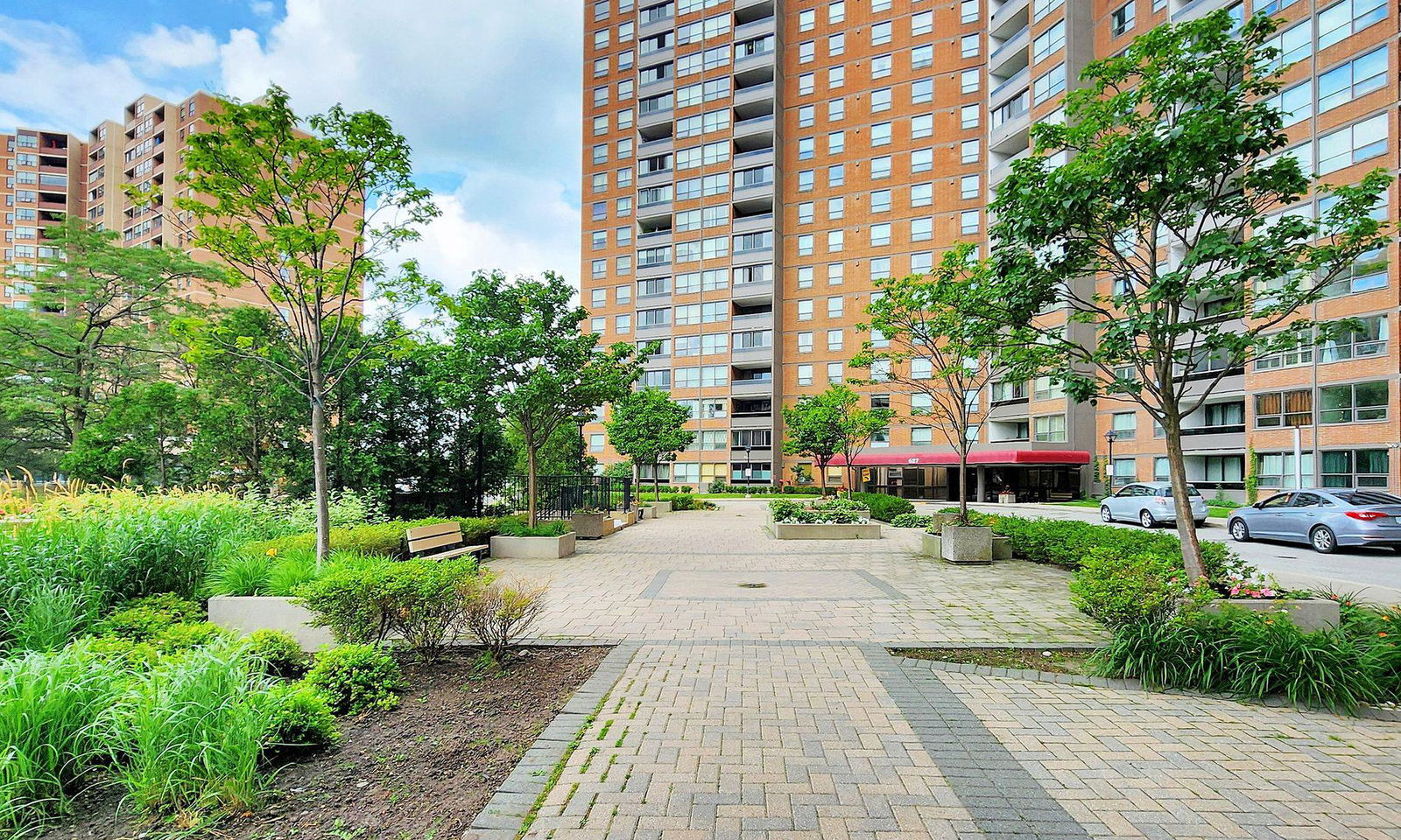 Patio — Summit Royal Condos, Etobicoke, Toronto