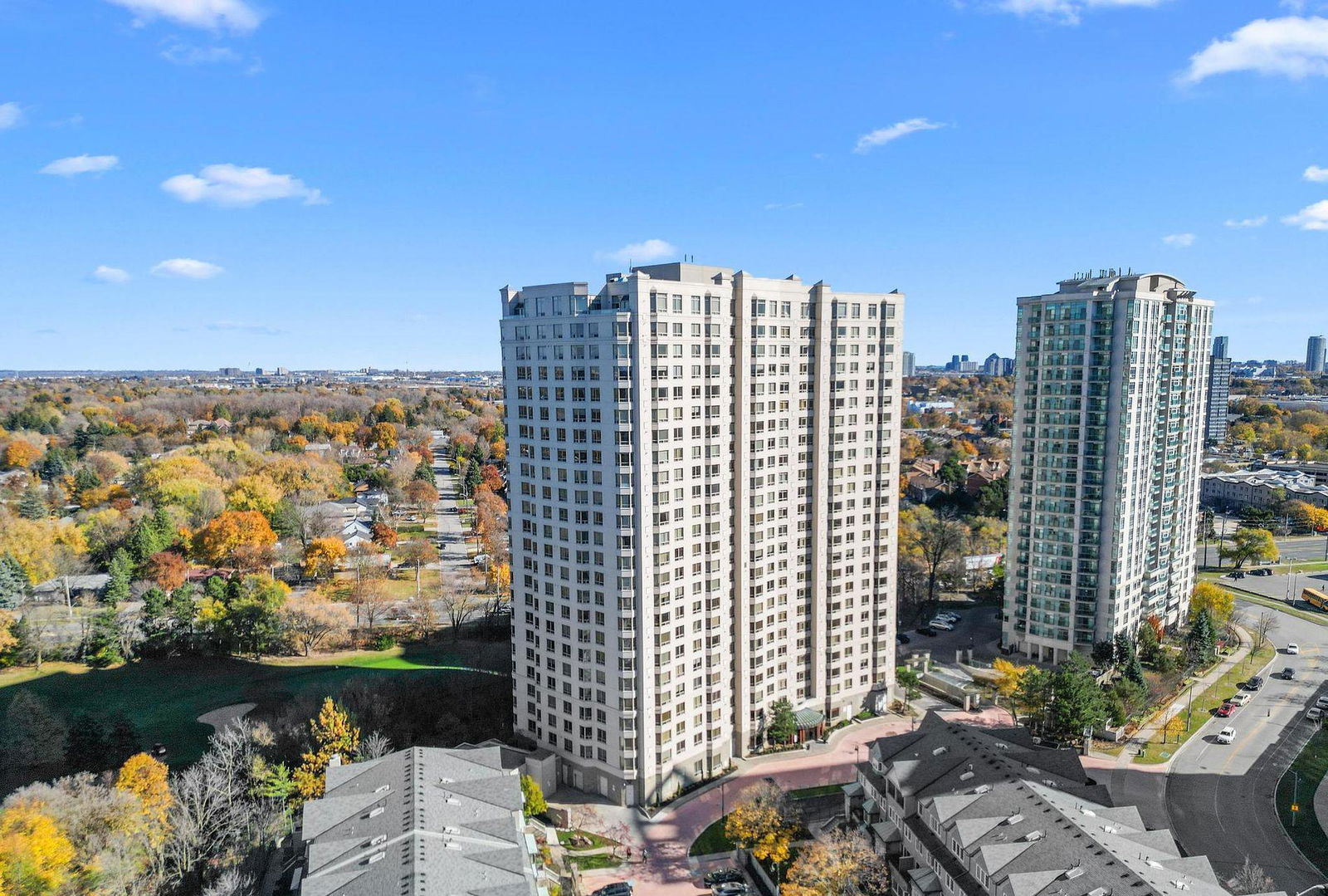 Exterior Side — Tam O'Shanter Highlands, Scarborough, Toronto