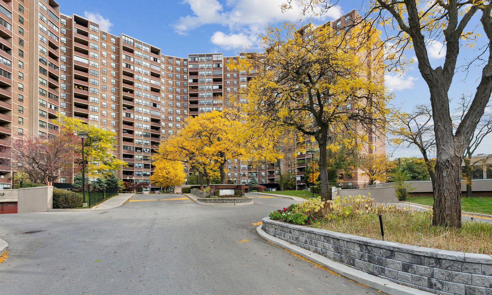 Exterior Side — The Buckingham Condos, Etobicoke, Toronto