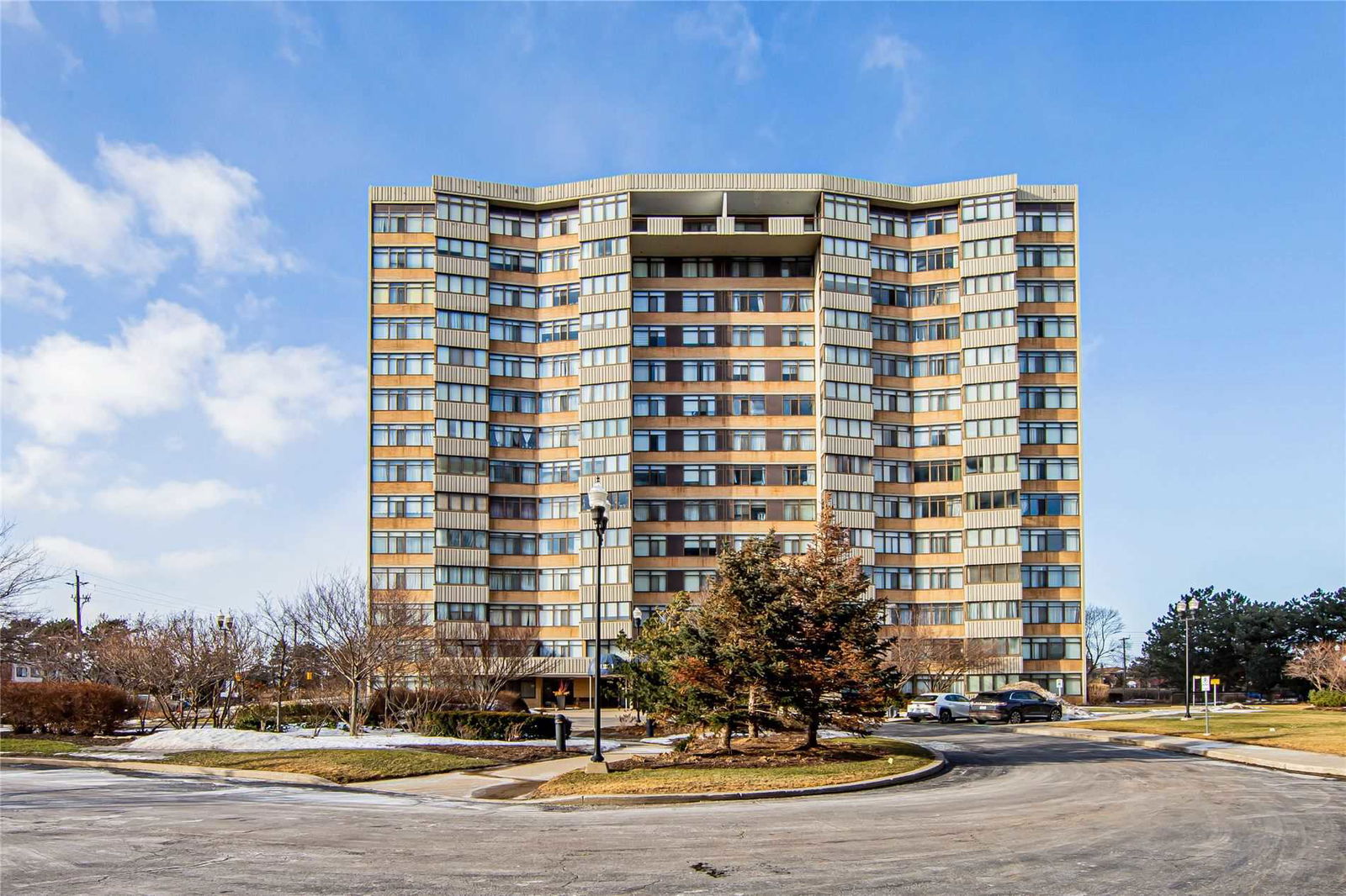 The Courtlands Condos, North York, Toronto