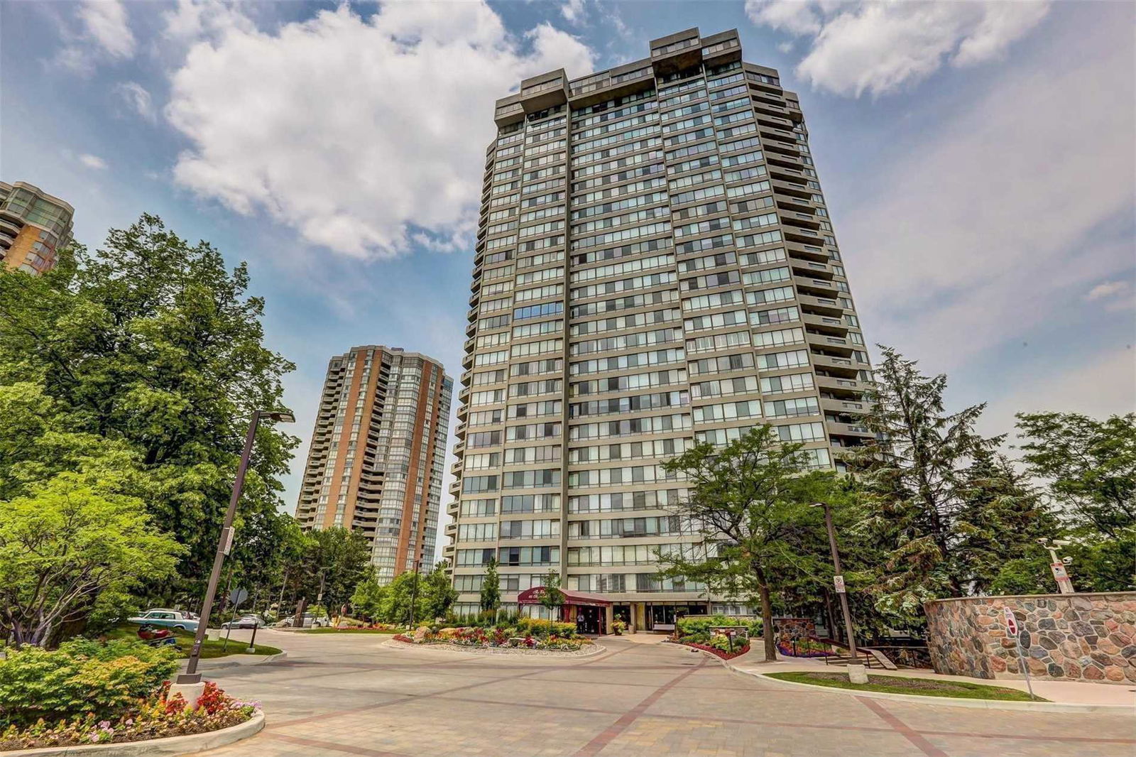 The Elegance Condos, North York, Toronto