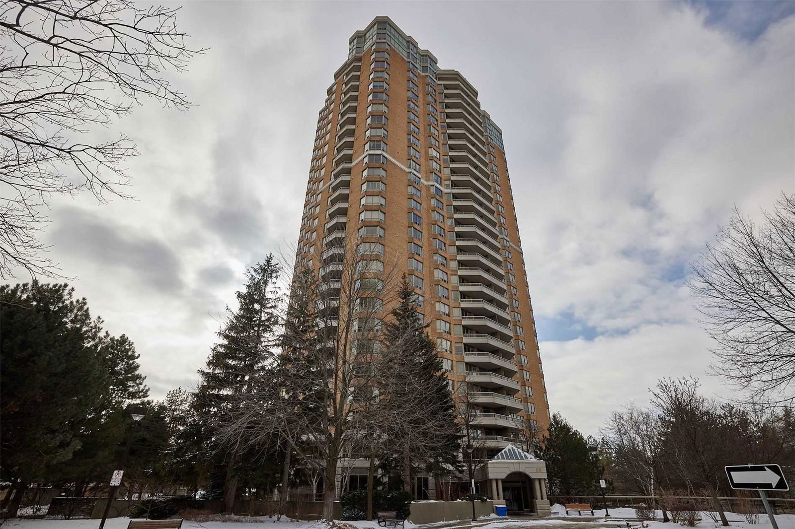 The Excellence Condos, North York, Toronto