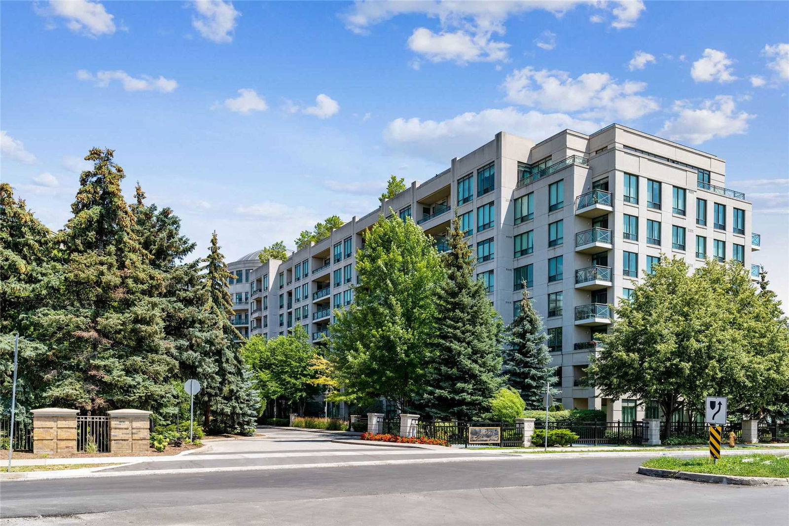 The Hemingway Condo, North York, Toronto