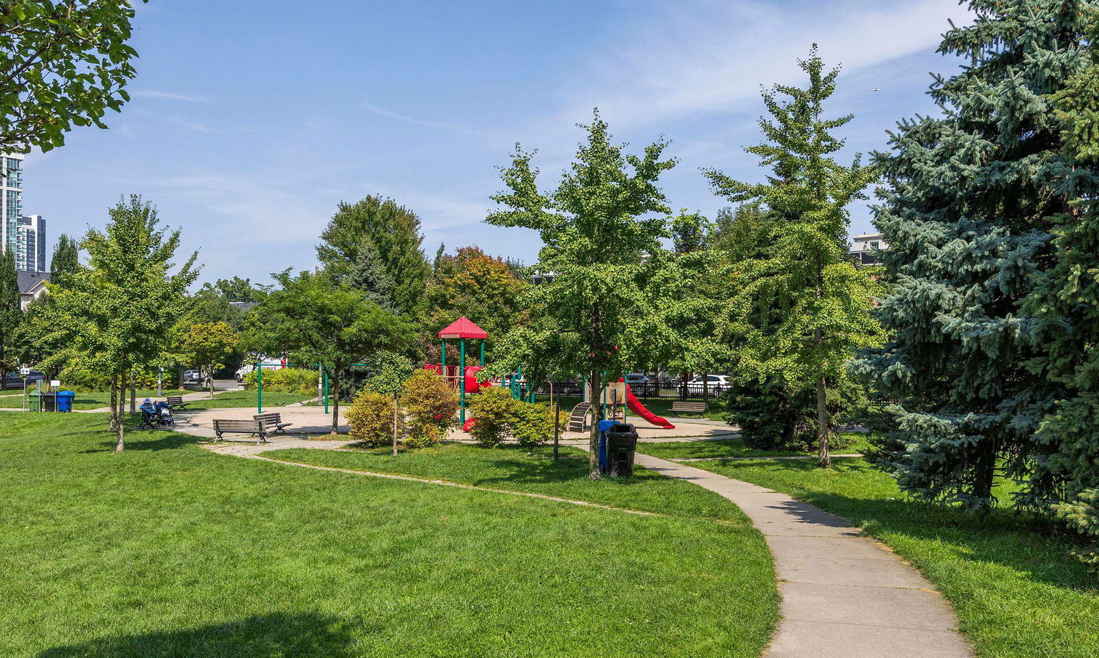 The Mansions of Avondale, North York, Toronto