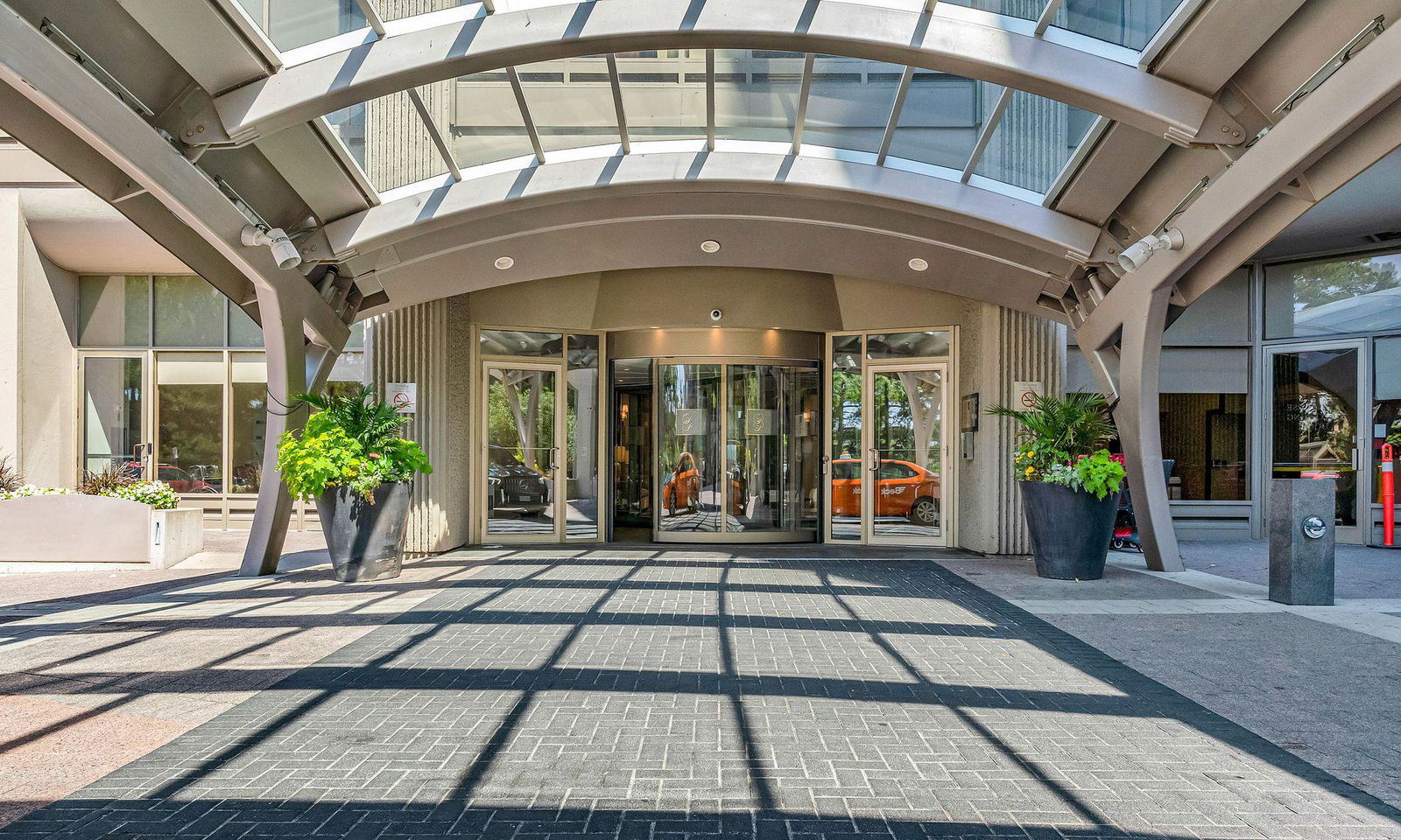 Entrance — The Palace Pier Condos, Etobicoke, Toronto