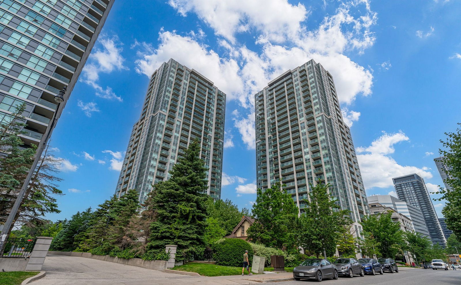 The Residence of Avondale, North York, Toronto