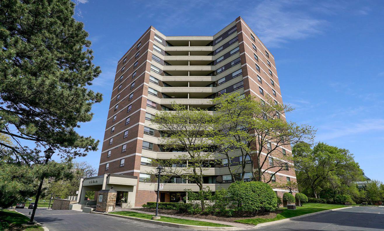 Exterior Side — The Sovereign Condos, Etobicoke, Toronto