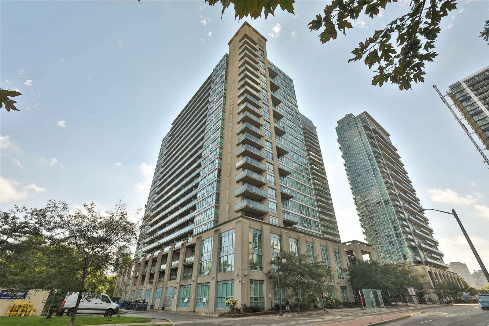 The Tides at Mystic Pointe Condos, Etobicoke, Toronto