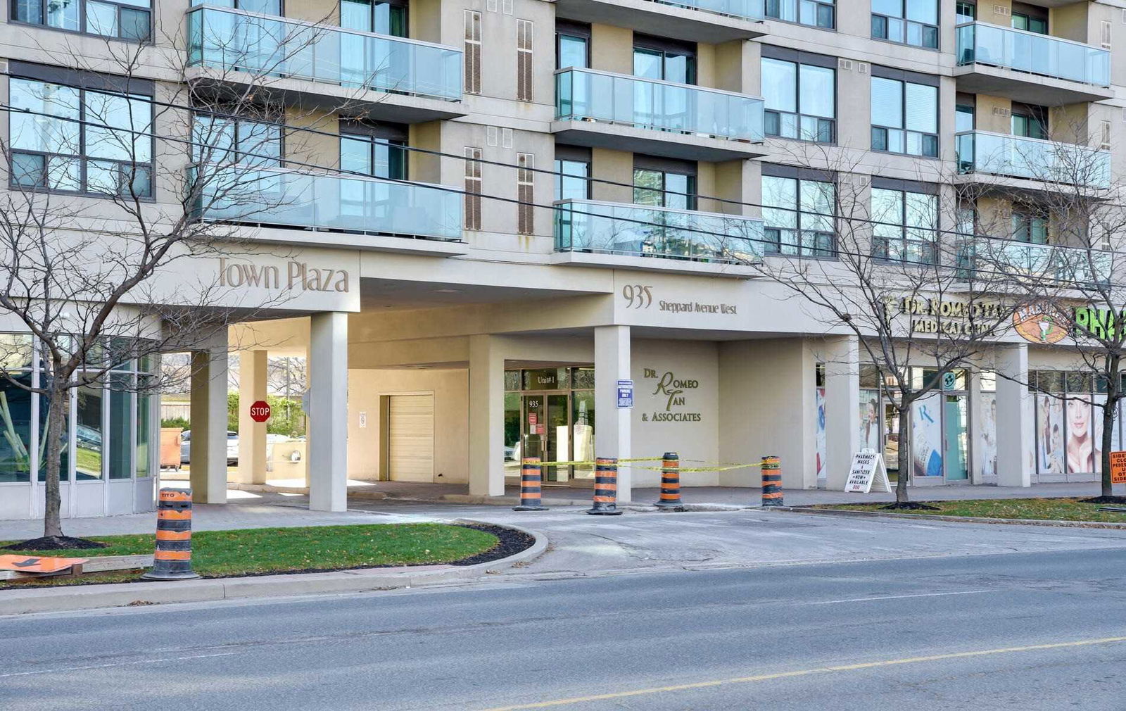 The Town Plaza Condos, North York, Toronto