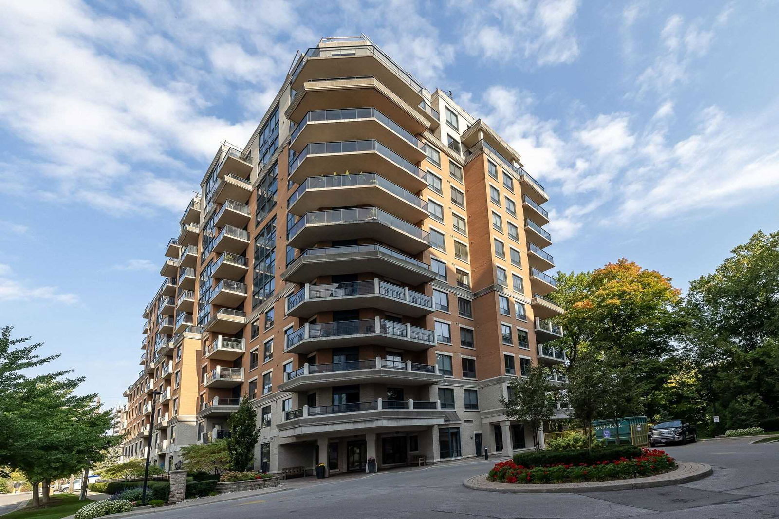 Town & Country I Condos, Etobicoke, Toronto