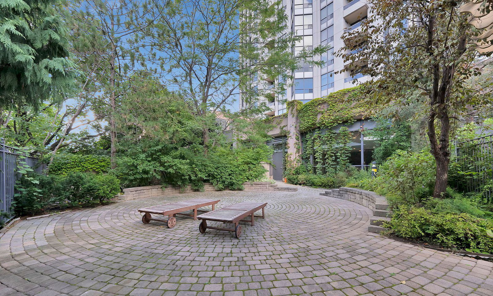 Patio — Triomphe Condos, North York, Toronto