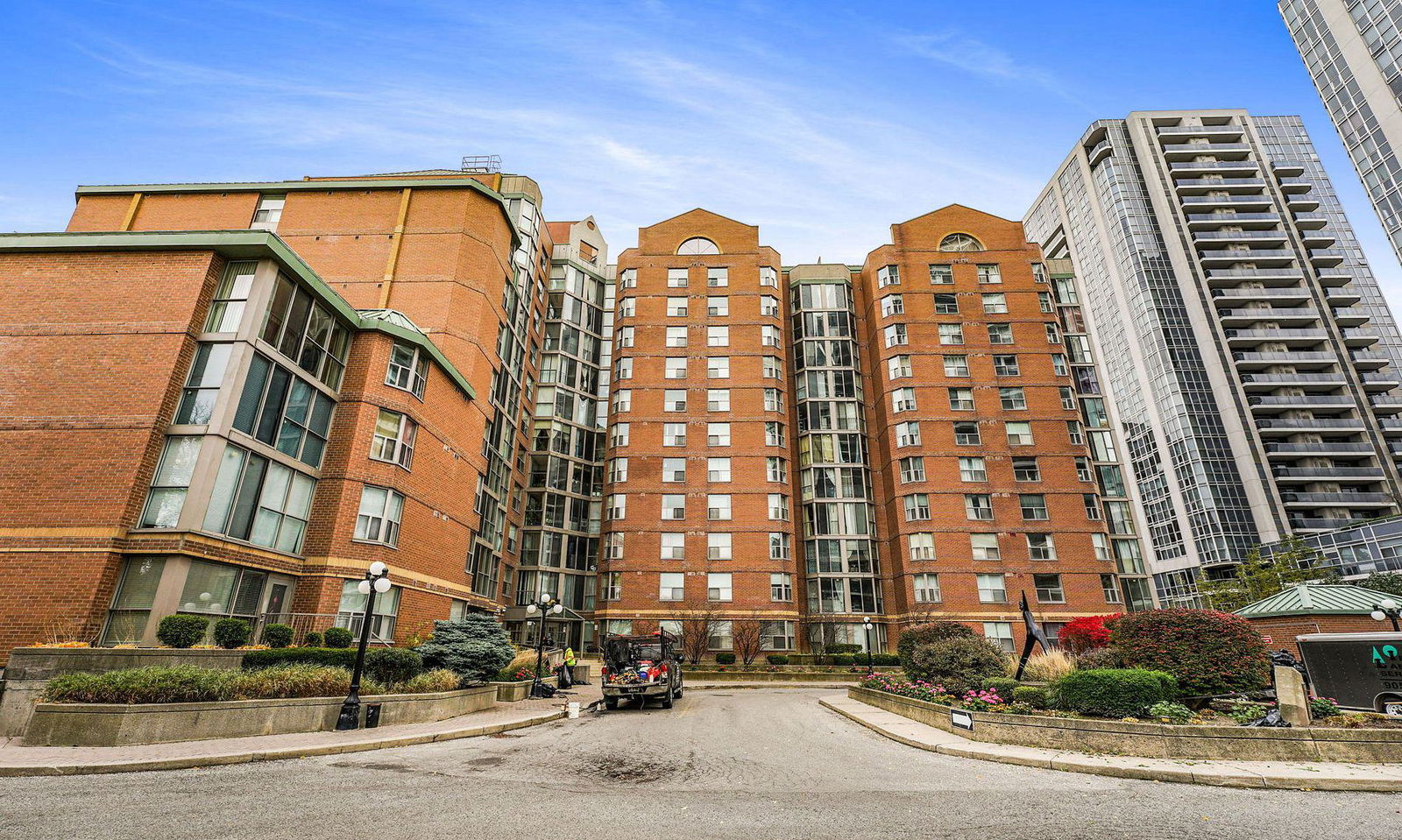 Turnberry Court Condos, North York, Toronto