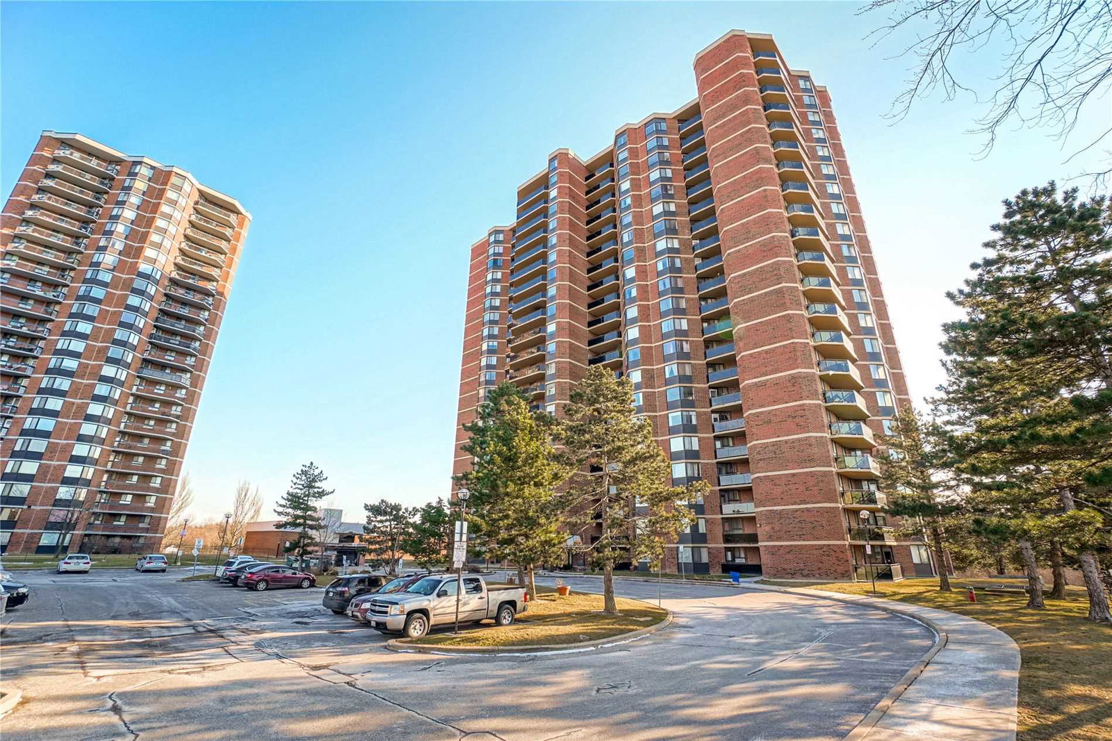 Twin Towers Condos, Etobicoke, Toronto