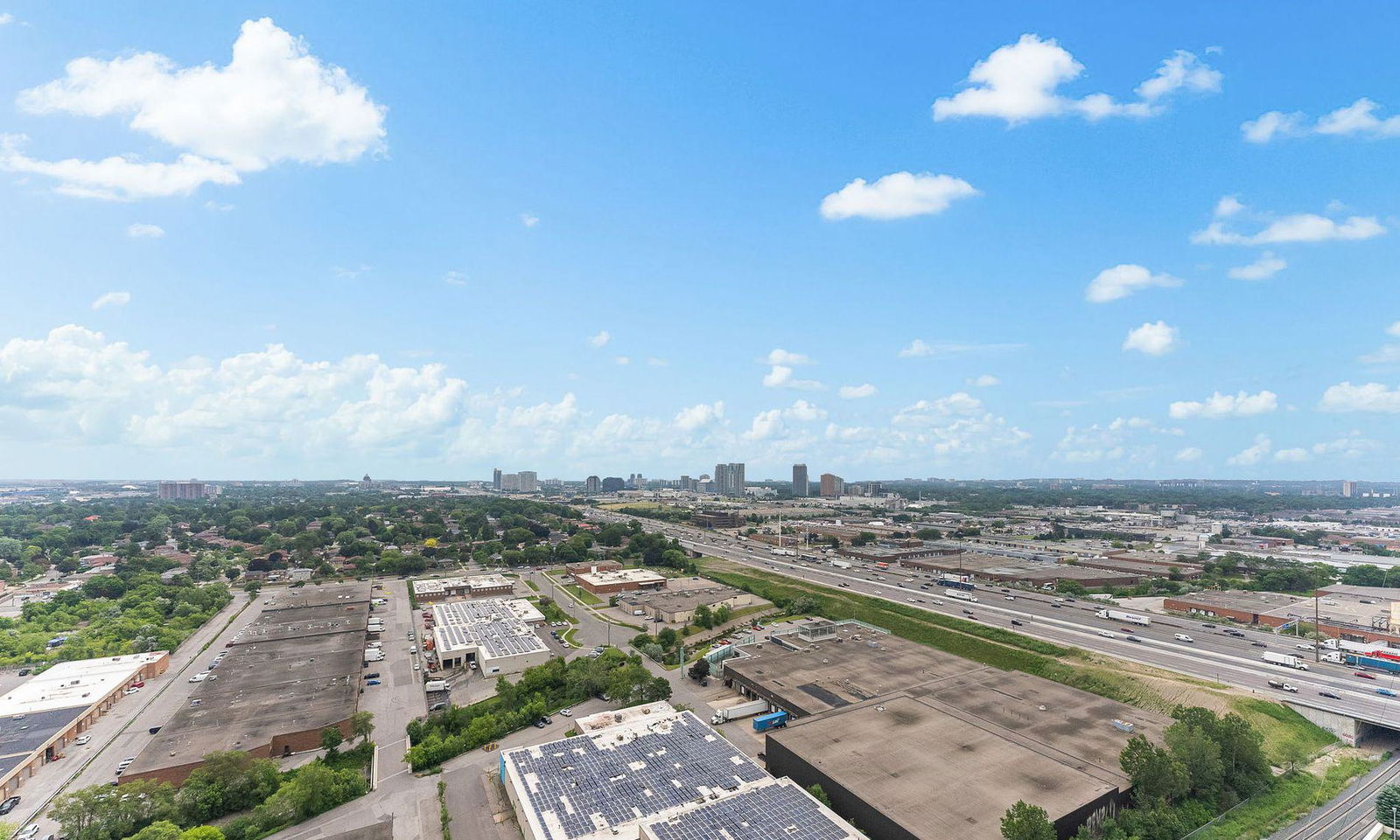 Skyline — Ventus I at Metrogate Condos, Scarborough, Toronto