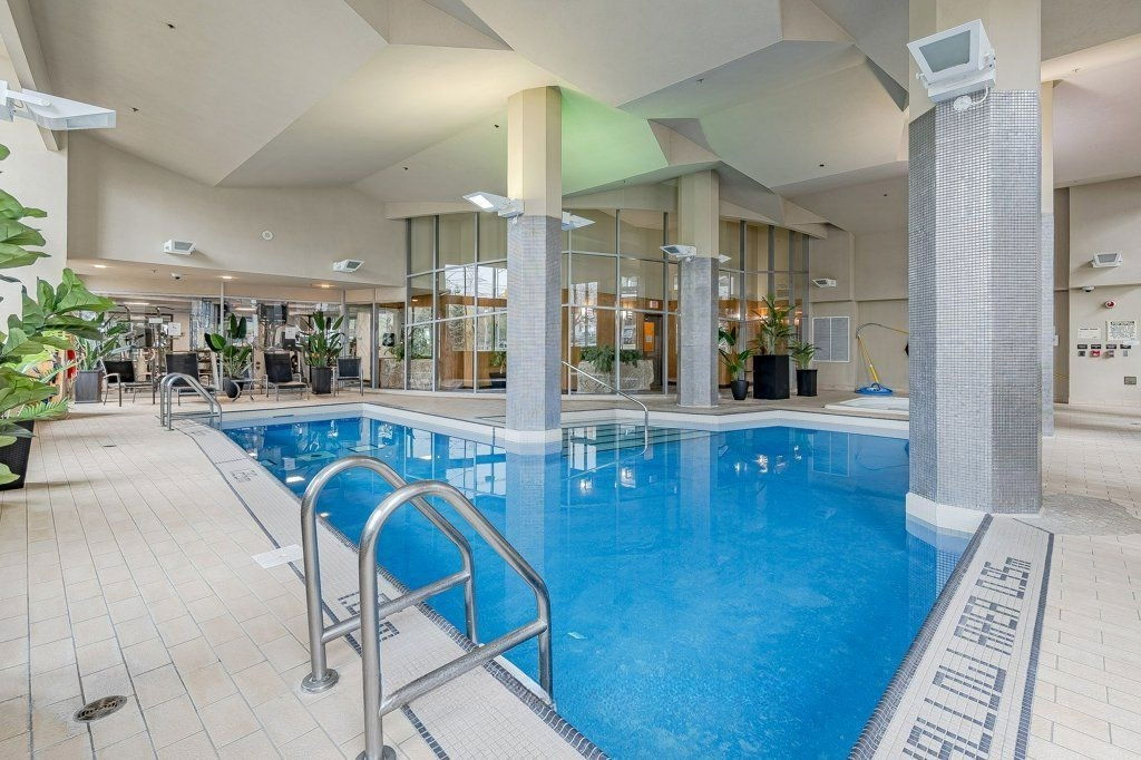 Pool — Voyager I at Waterview Condos, Etobicoke, Toronto